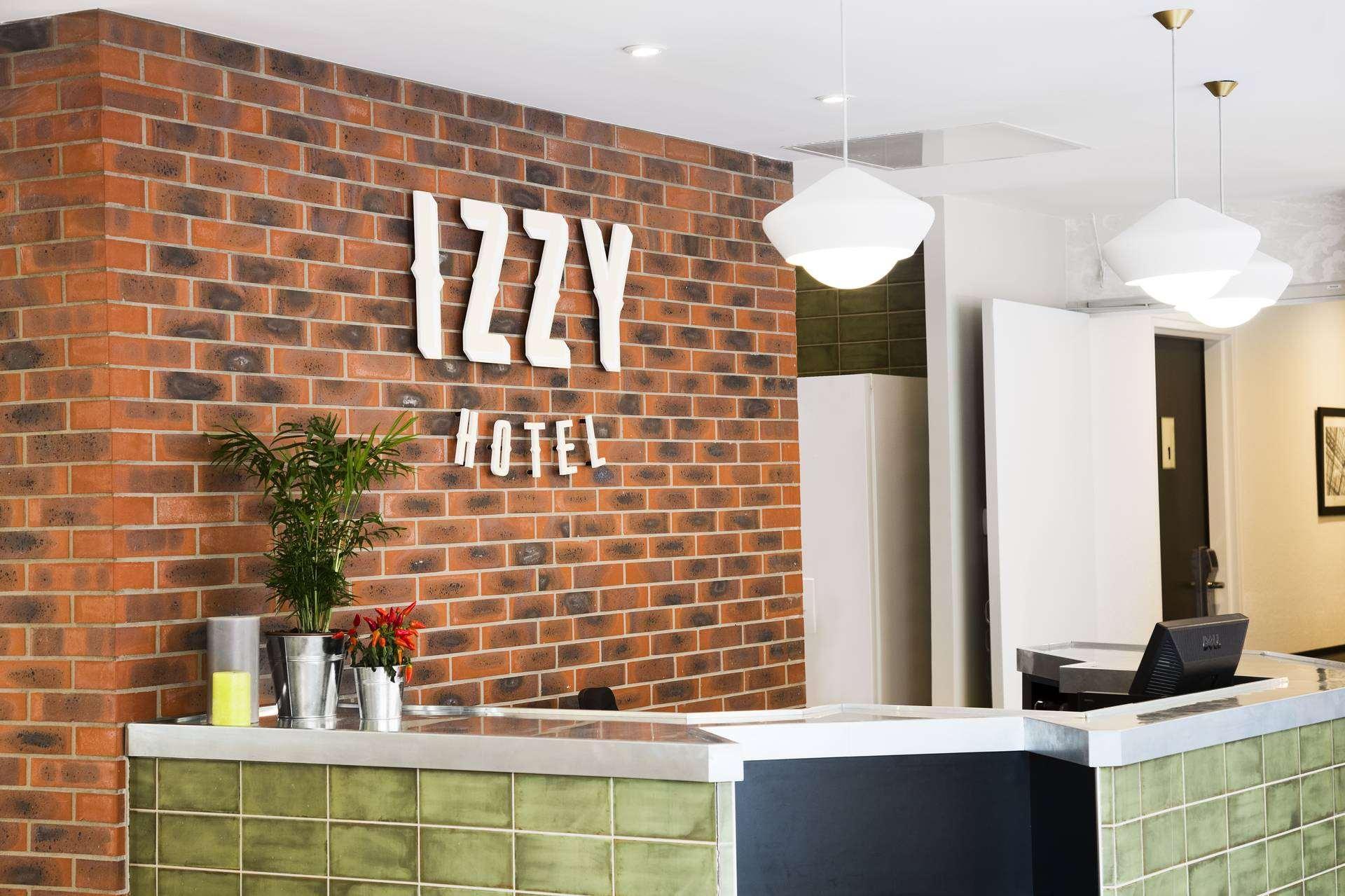 Hotel Izzy Issy-les-Moulineaux Exterior foto